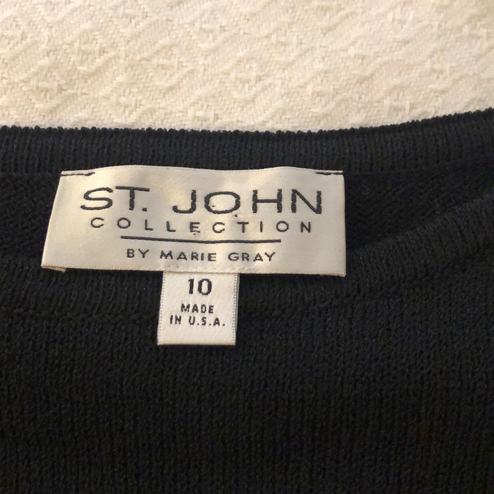 St. John Collection Black Sweater size 10 - Picture 2 of 4